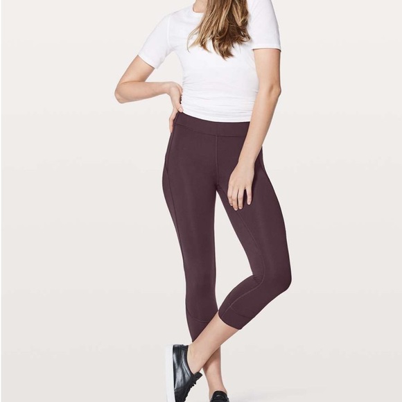 Lululemon In Movement Crop Everlux 19’